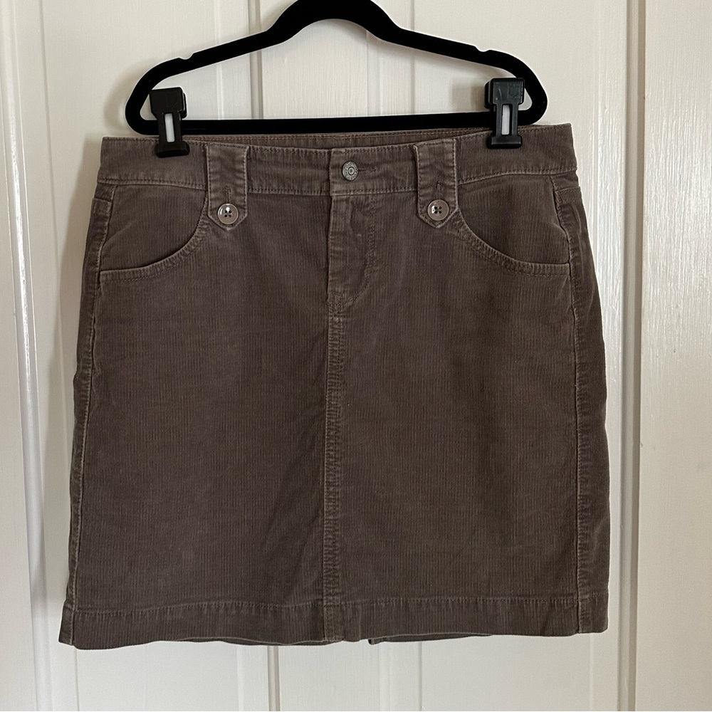 Old Navy - Corduroy Mini Skirt - Grey size 4 belt loops front & back pockets